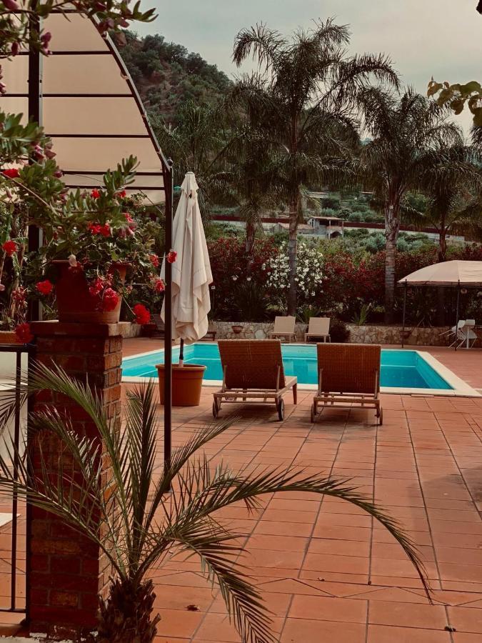 Villa Il Giardino Delle Zagare à Calatabiano Extérieur photo